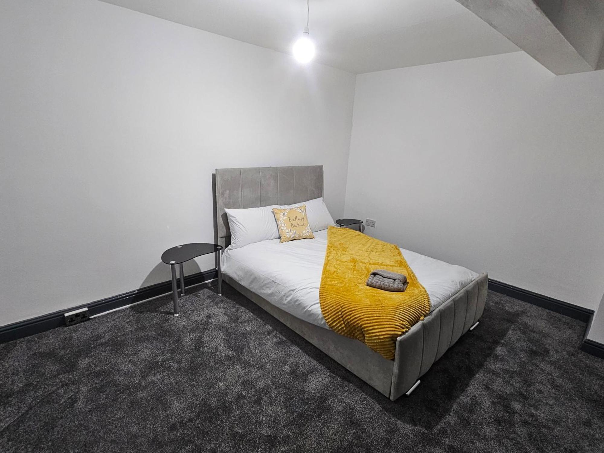 Luxury Three Bed House Bradford (West Yorkshire)